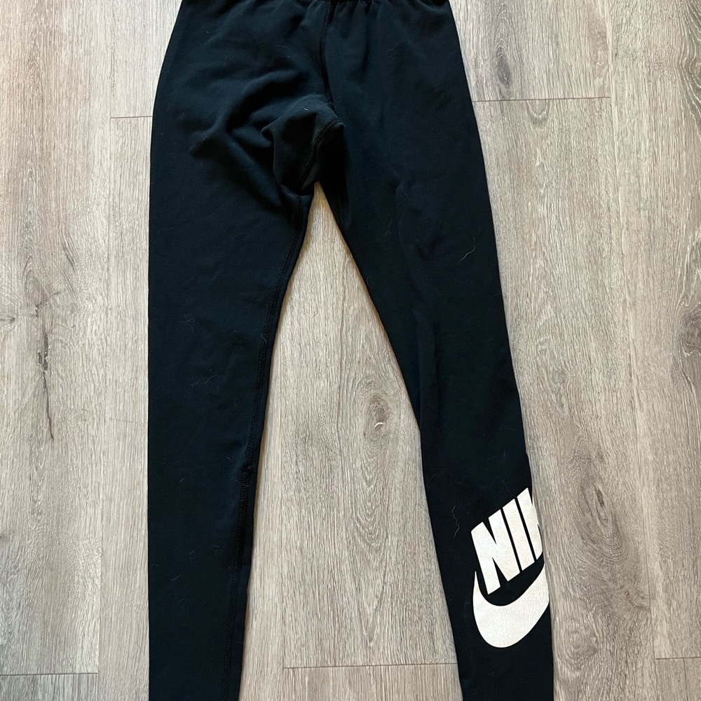 Nike Womens Black and White Logo Leggings